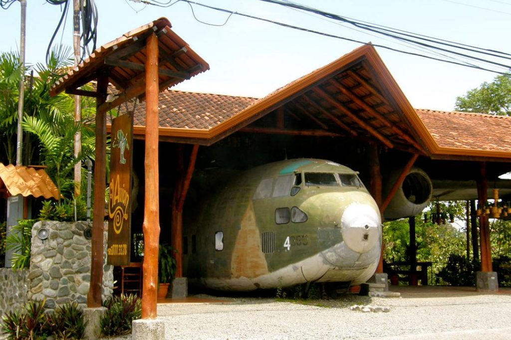 Iran-Contra, Fairchild C-123 
