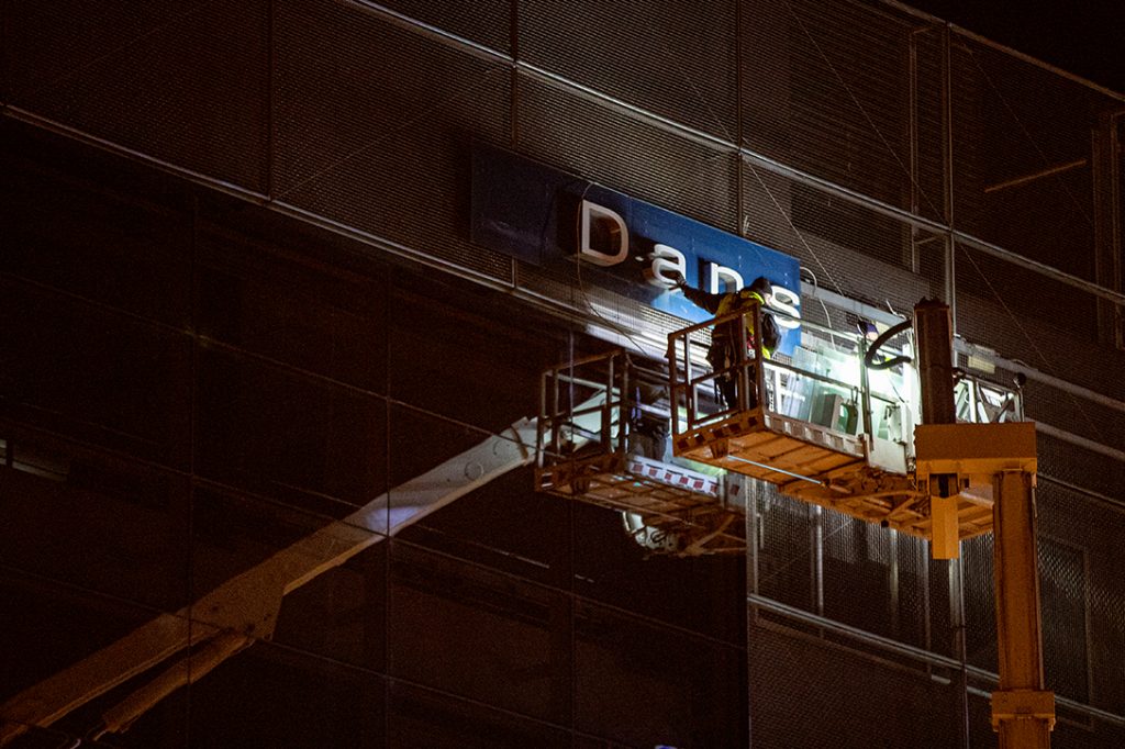 Danske Bank, sign, removal