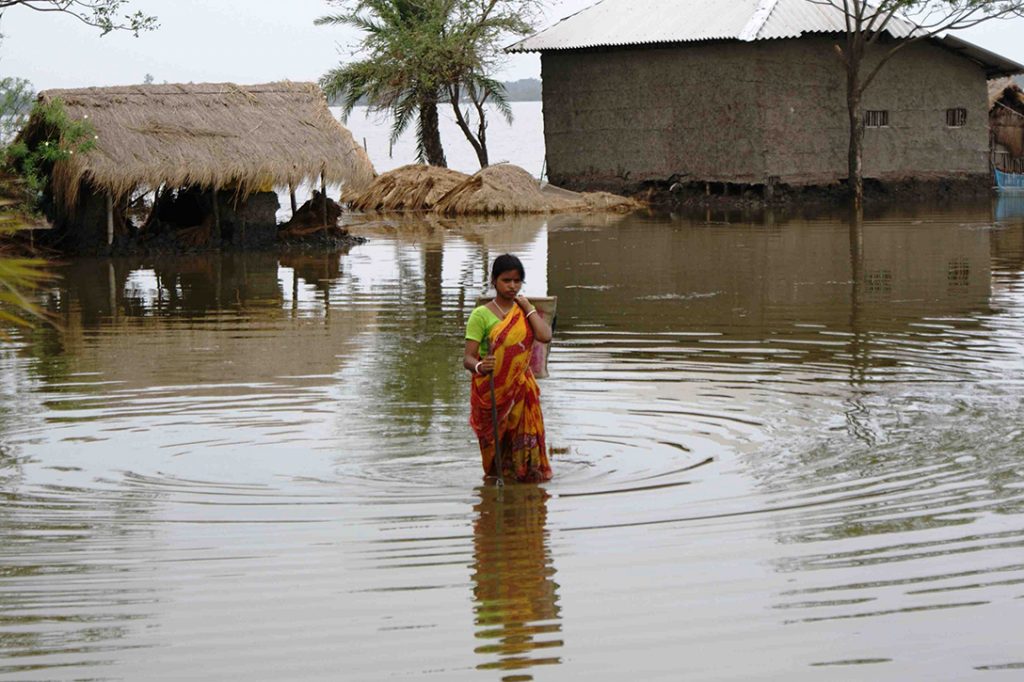 Cyclone Aila, flood victim, India