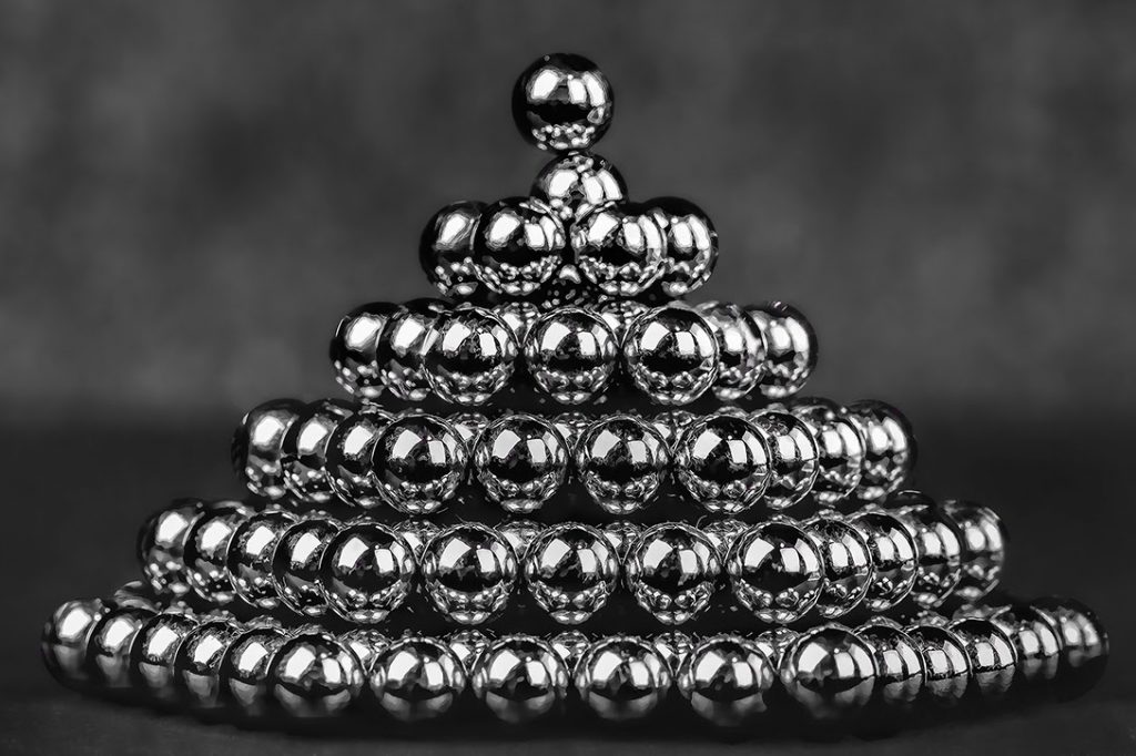 Magnet Ball Pyramid