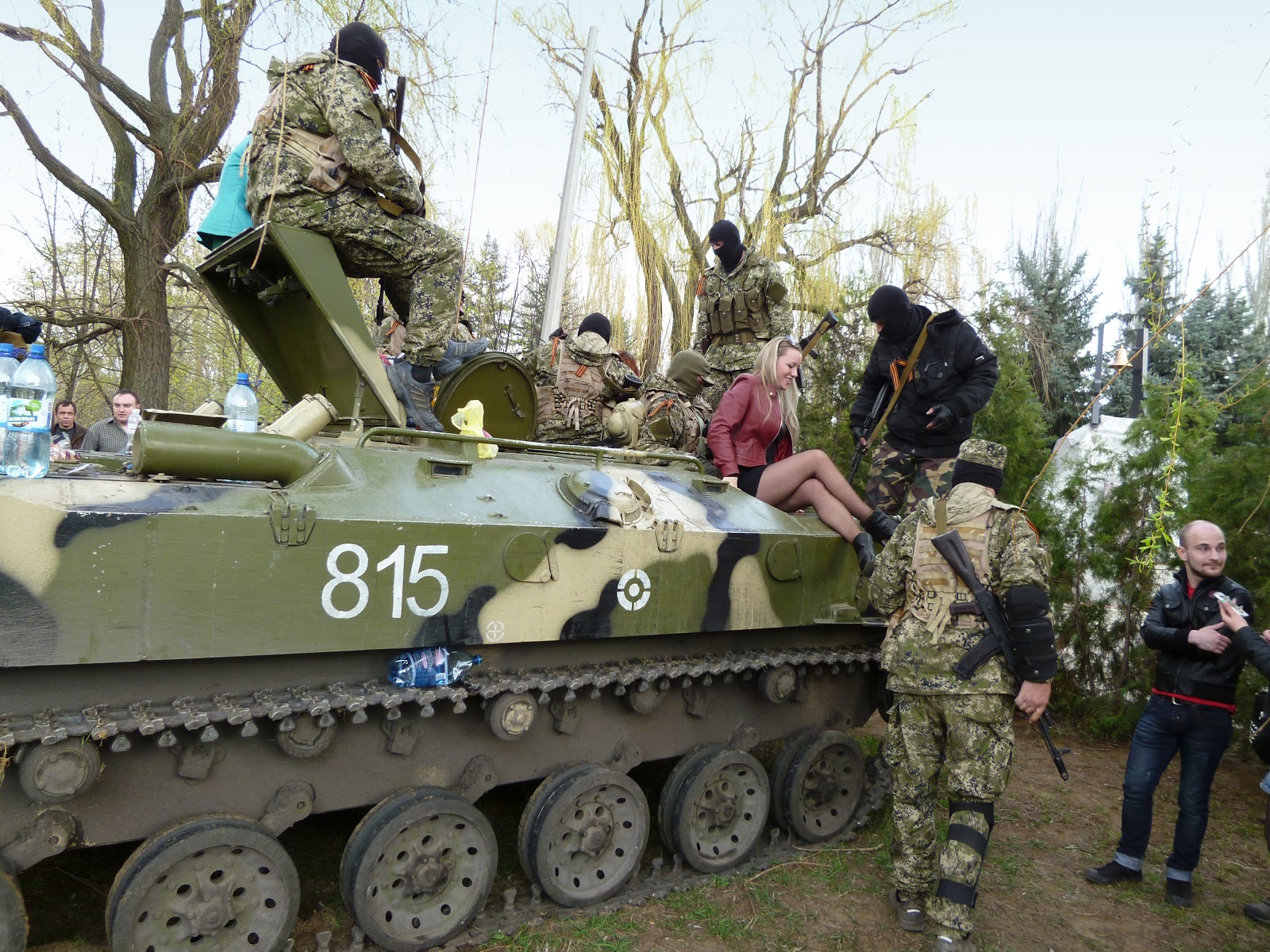 Pro-Russian separatists, Ukrainian tank
