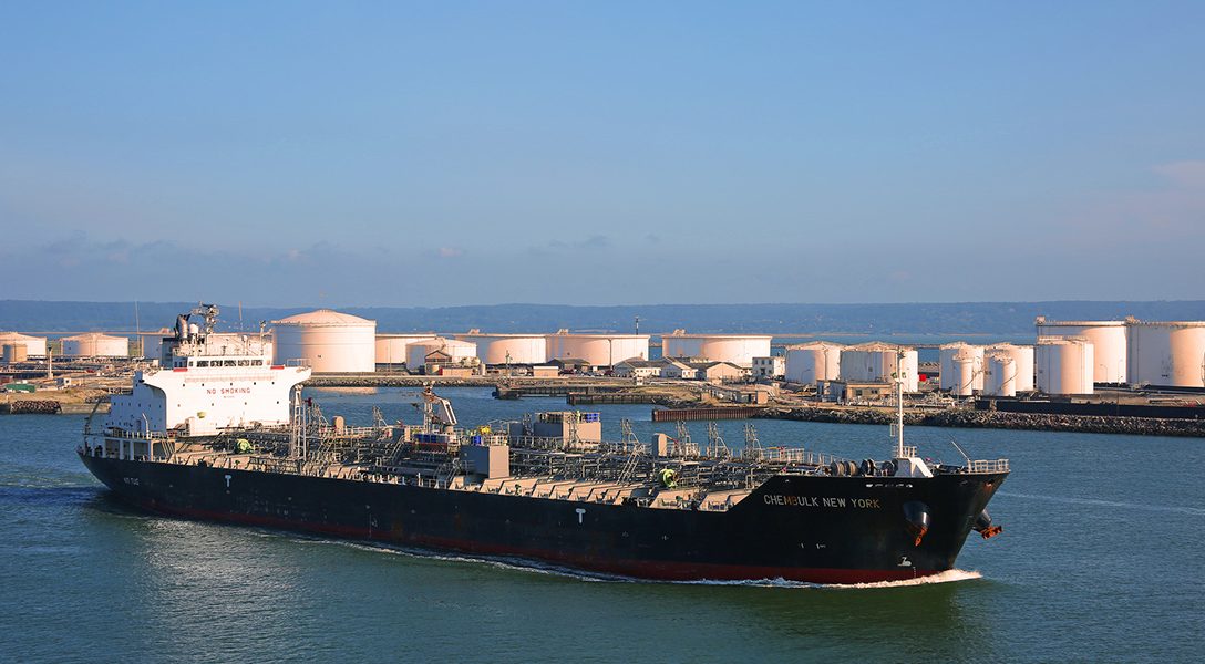 Oil tanker, Le Havre