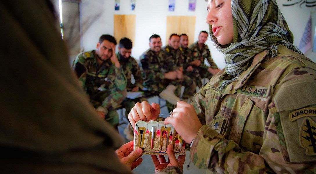 Afghan commandos learn to floss