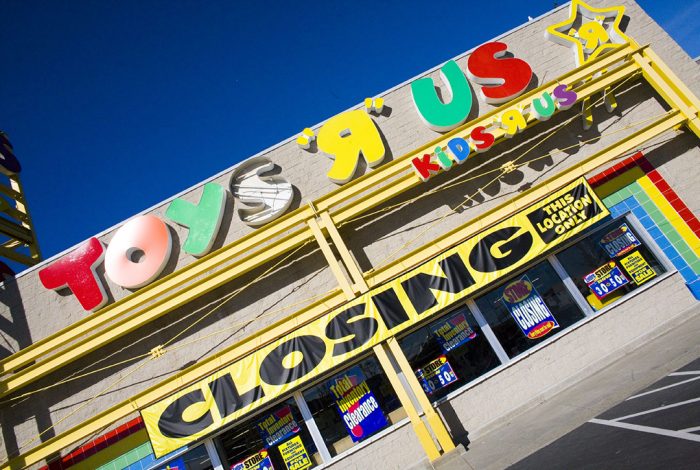 Toys R Us, closing