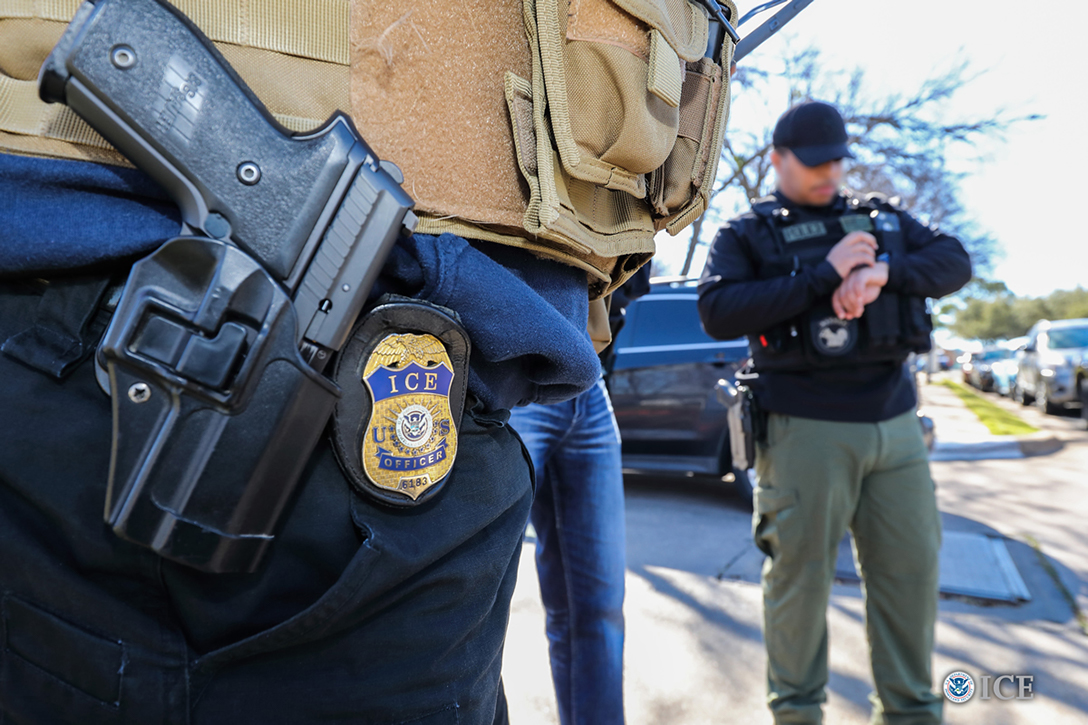ICE agents