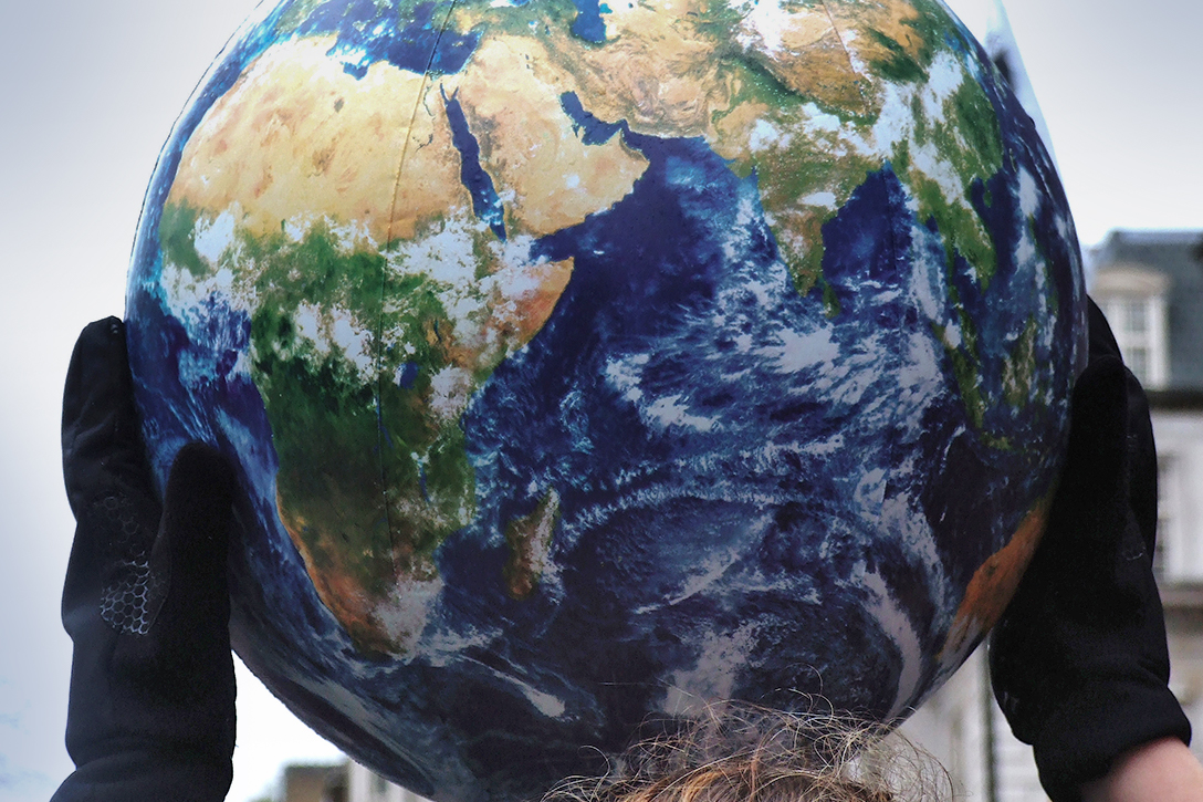 Holding world, The World, Climate, Climate Change