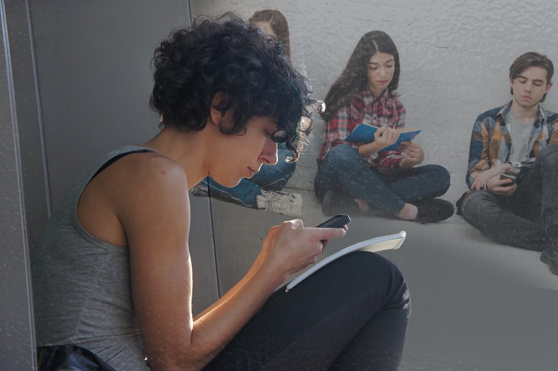smartphones, lonely users