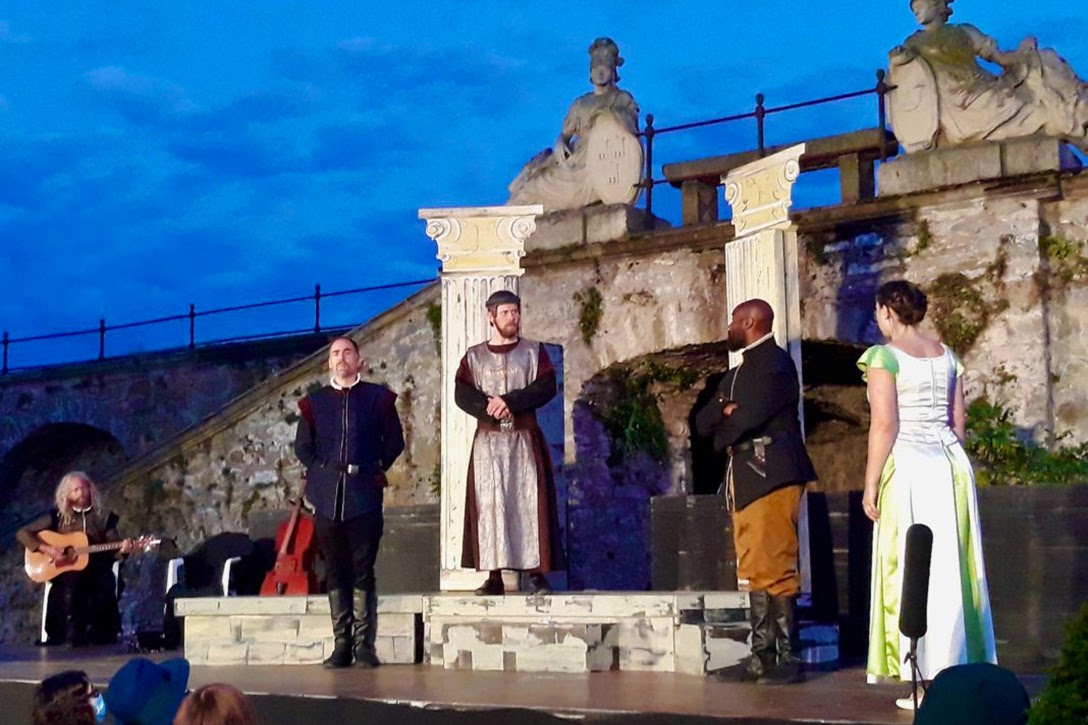 Othello, castles