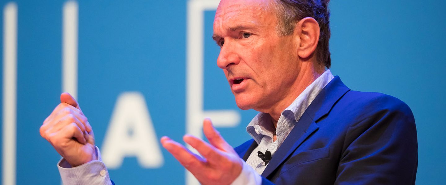 World Wide Web, Tim Berners-Lee, cyberspace, navigation