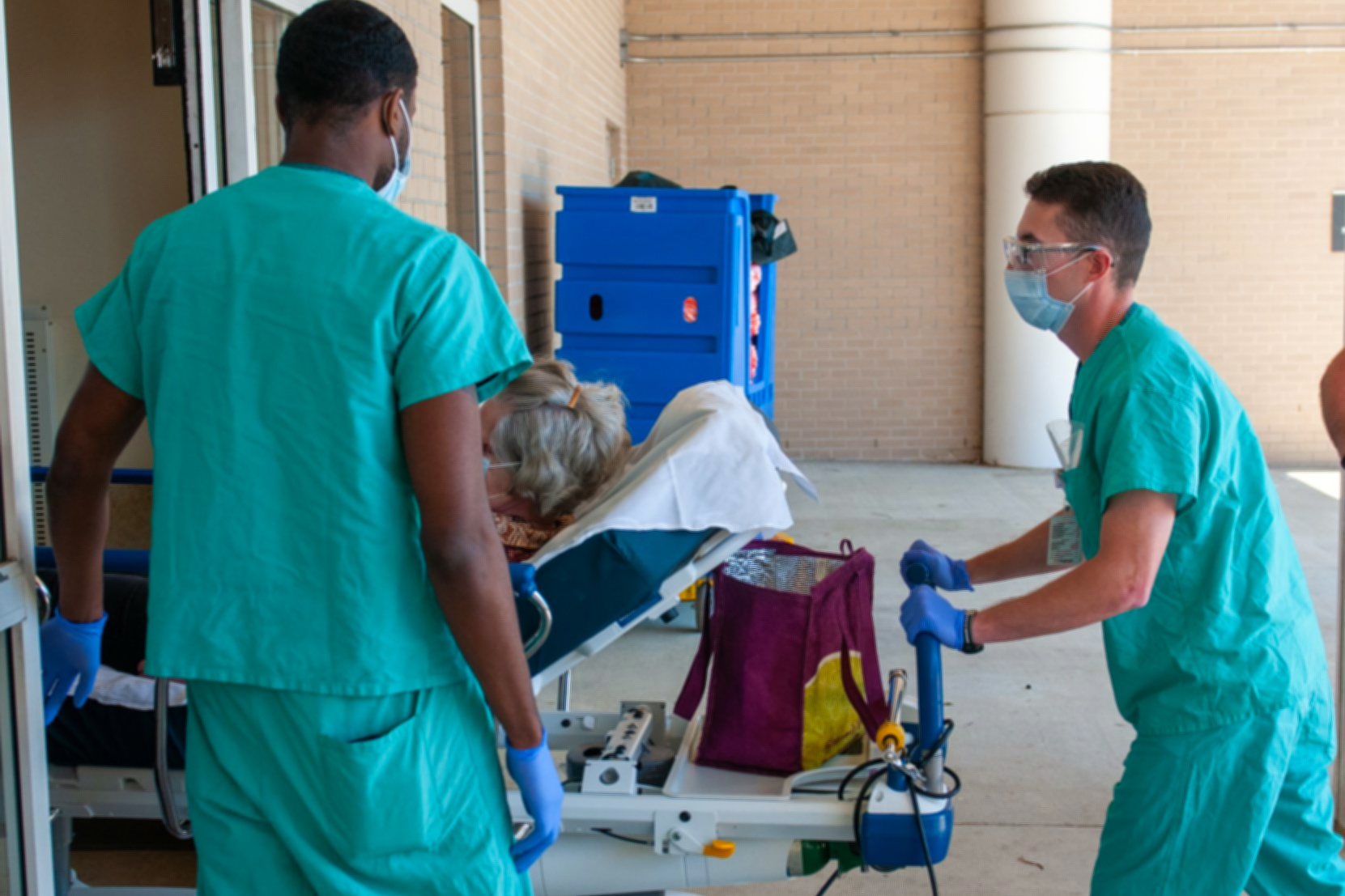COVID-19, US surge, silent president, public health crisis