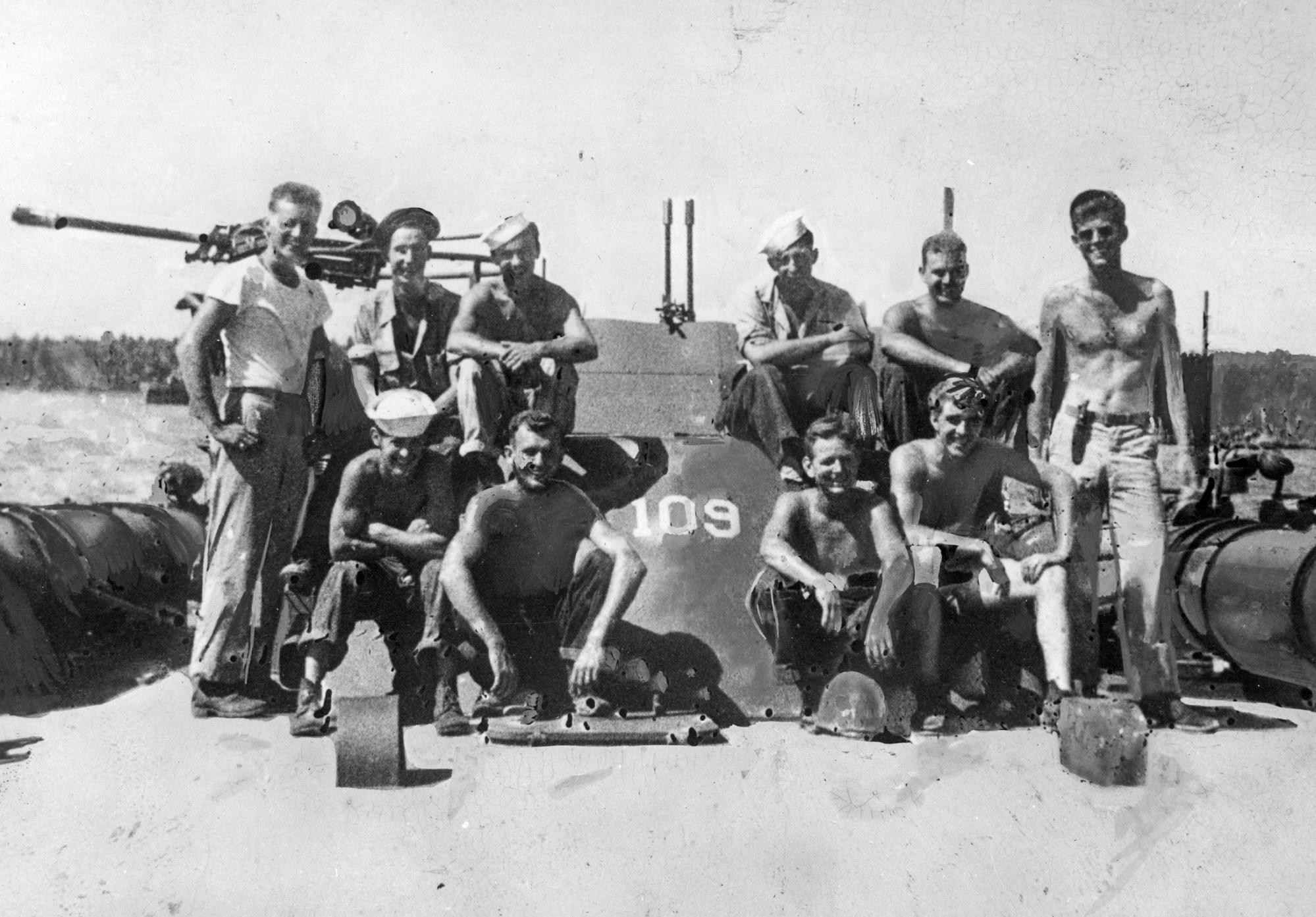 JFK, PT-109, crew