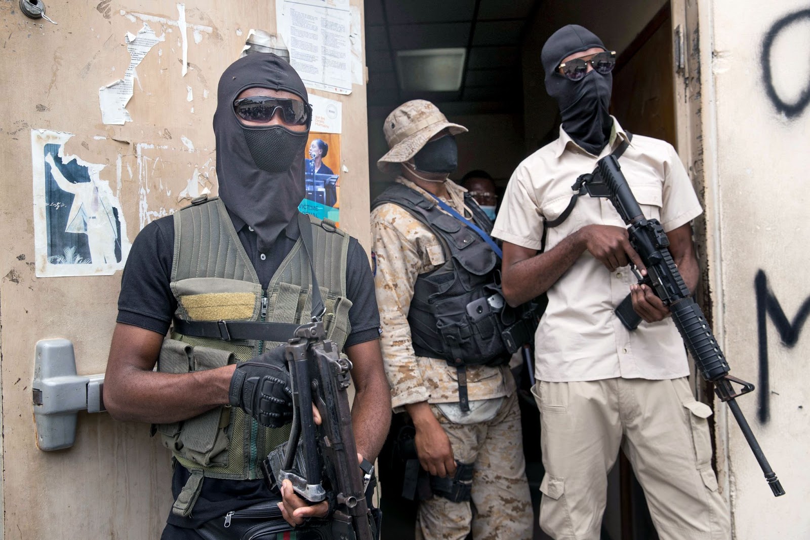 Police, guard, senators, Haiti