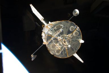 Hubble Space Telescope, space, repair, science, NASA