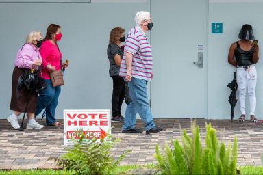 Seniors, vote, Hollywood, FL, 2020