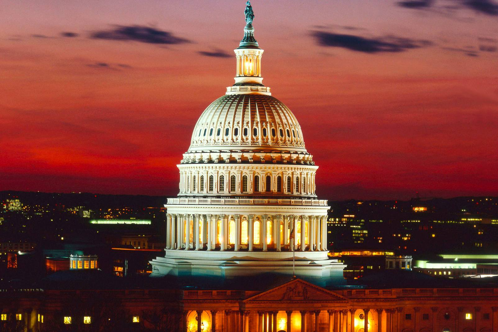 Senate Democrats Call on FTC to Fix Data Privacy ‘Crisis’