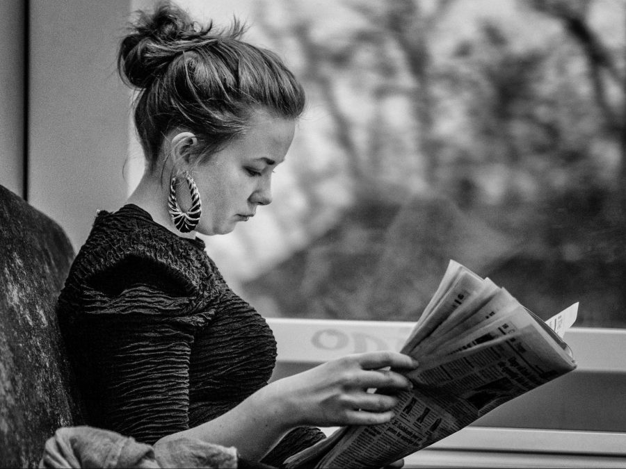 woman, reading, newspaper