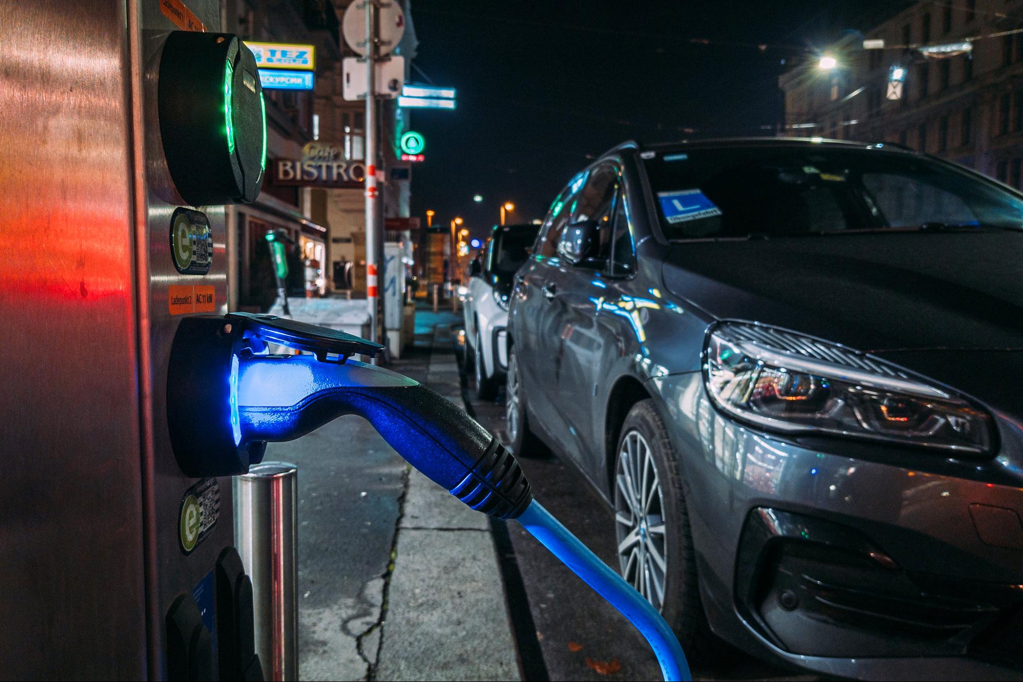 Power Companies Band Together to Build Coast-to-Coast EV Fast-Charger Network