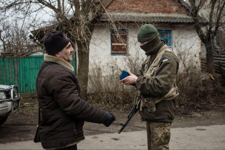 Ukrainian soldier, checkpoint, Donetsk