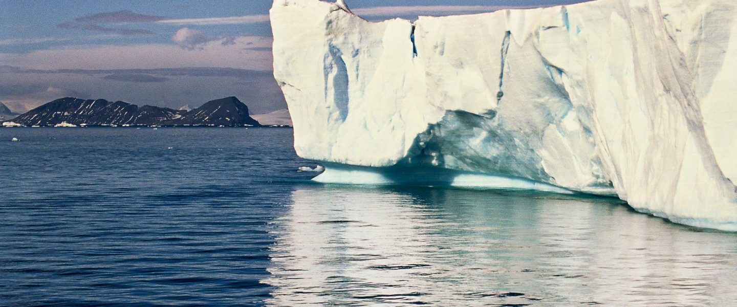 East Antarctica, historic ice shelf collapse, satellite images, freakish warm spell