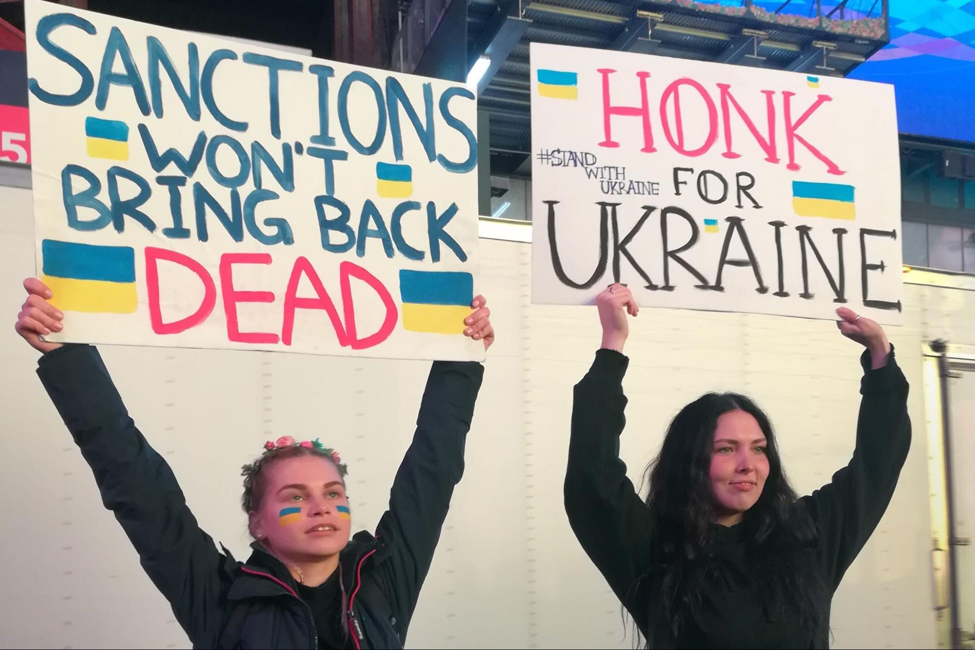 NYC, Times Square, protest, Ukraine