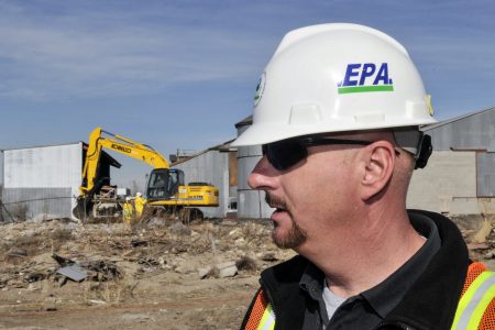 EPA inspector, asbestos cleanup, Albuquerque