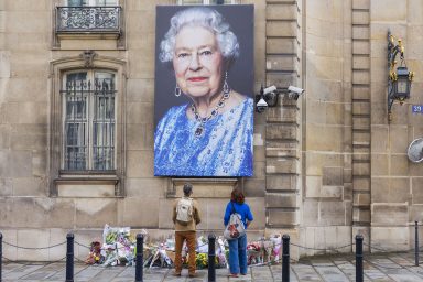 Queen Elizabeth II, giant portrait, Paris