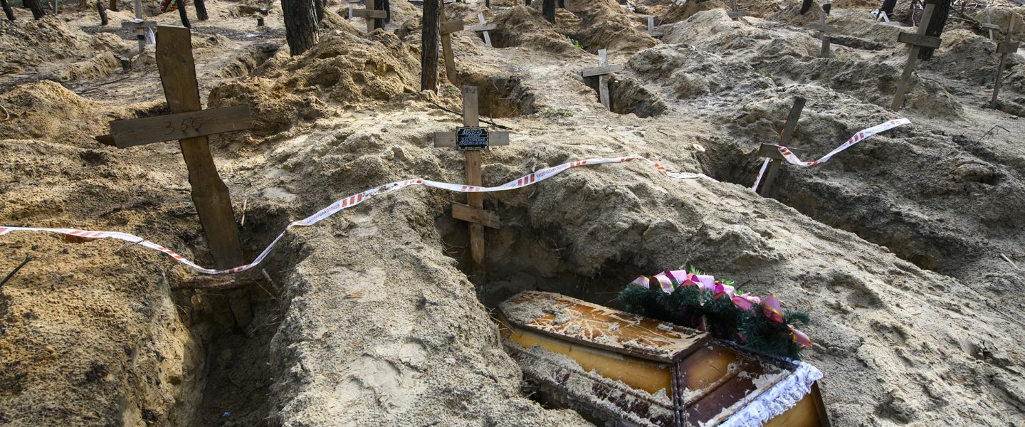 graves, victims, Ukraine