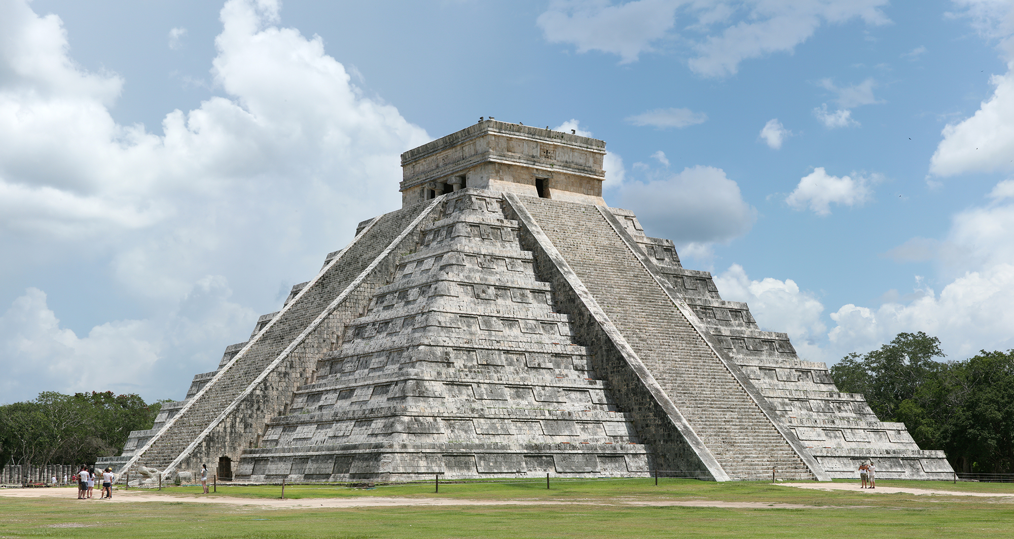 Maya, pyramid of Kukulcán
