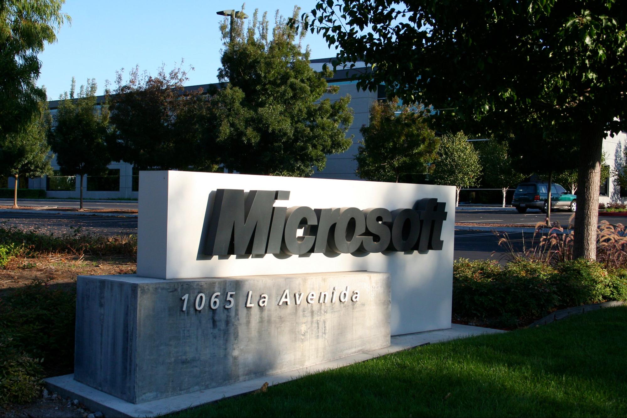 Job Cuts in Tech Sector Spread as Microsoft Lays Off 10,000