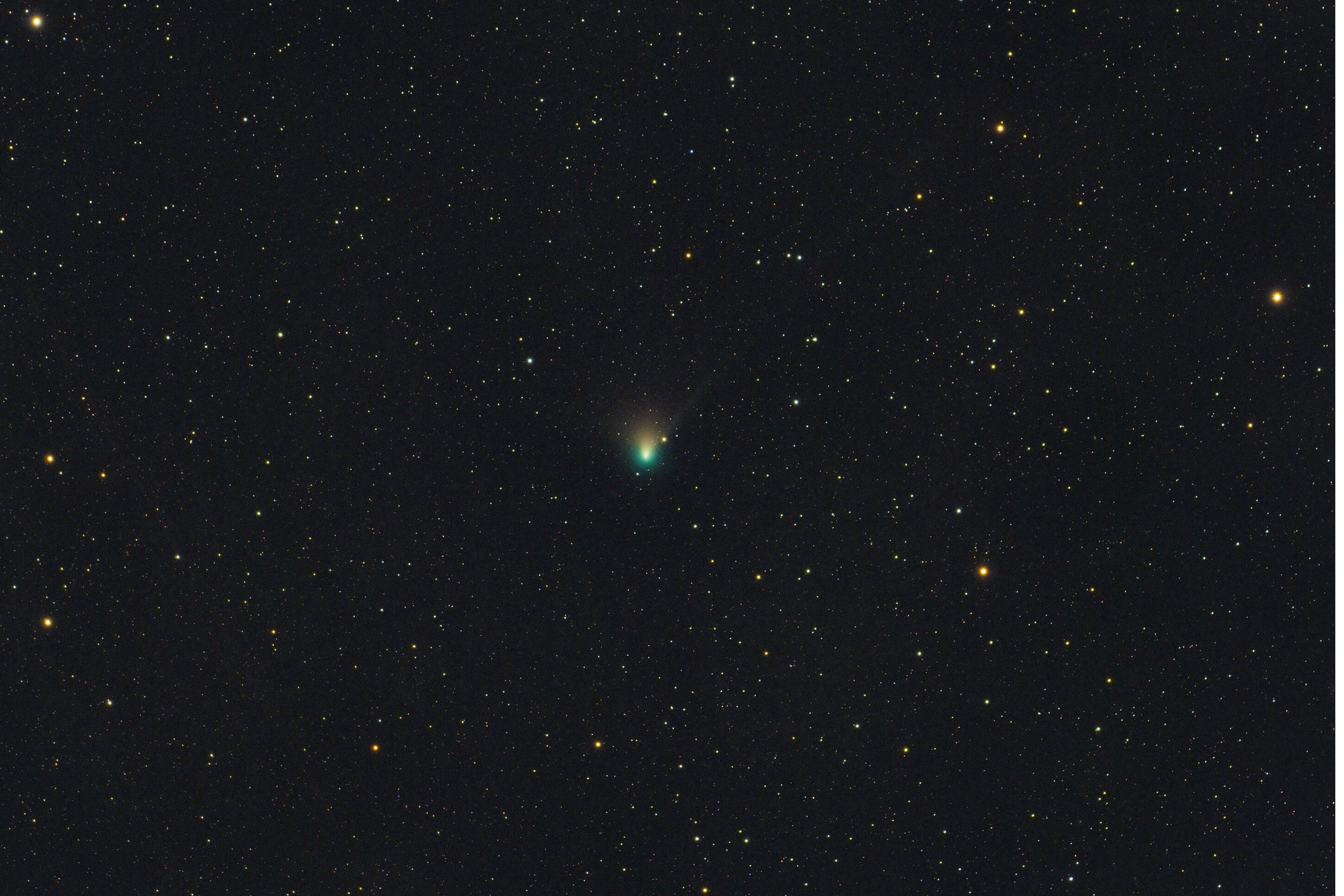 Exotic Green Comet Not Seen Since Stone Age Returns to Skies Above Earth