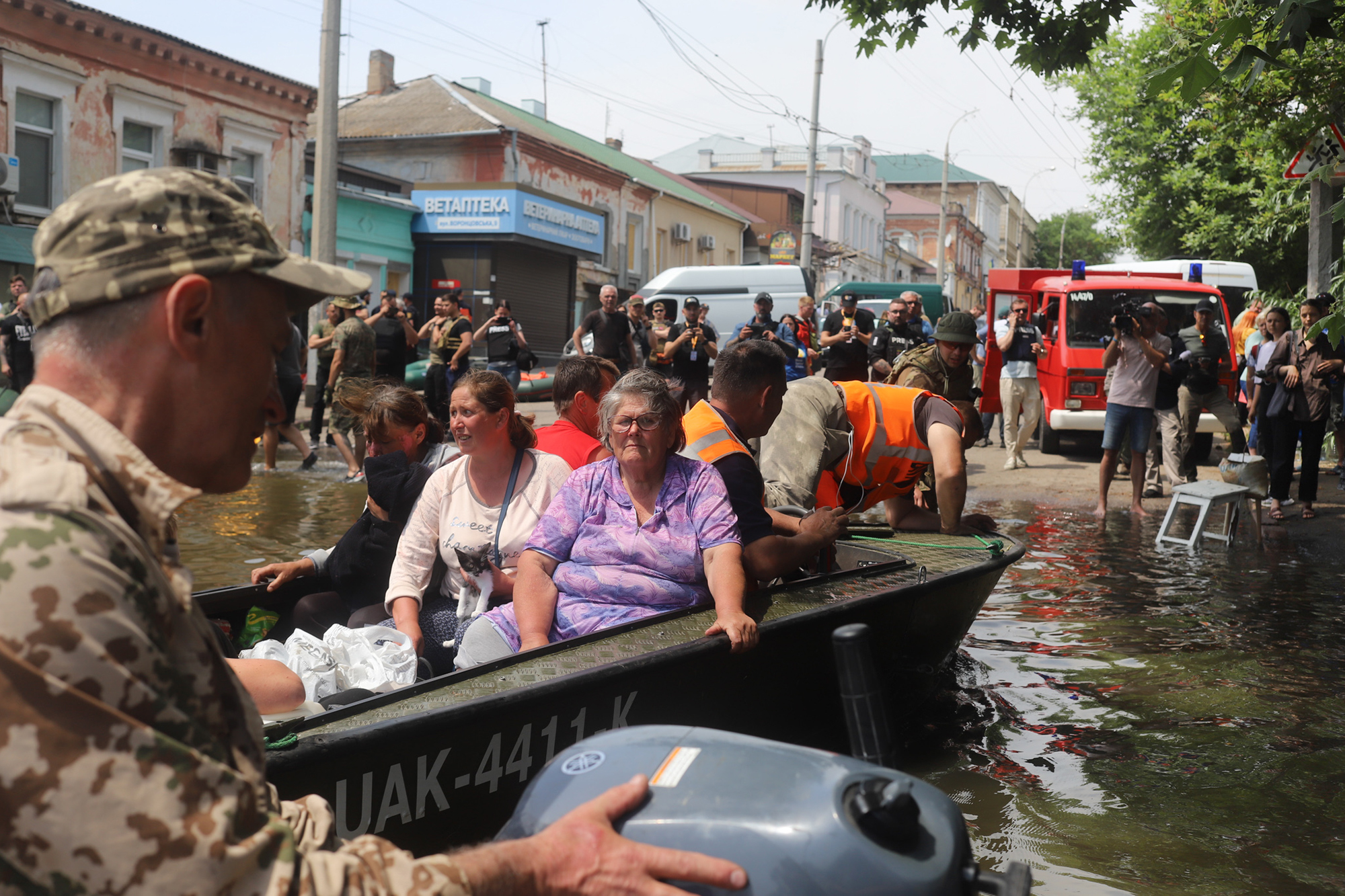 Evacuation from Kherson by boat 
