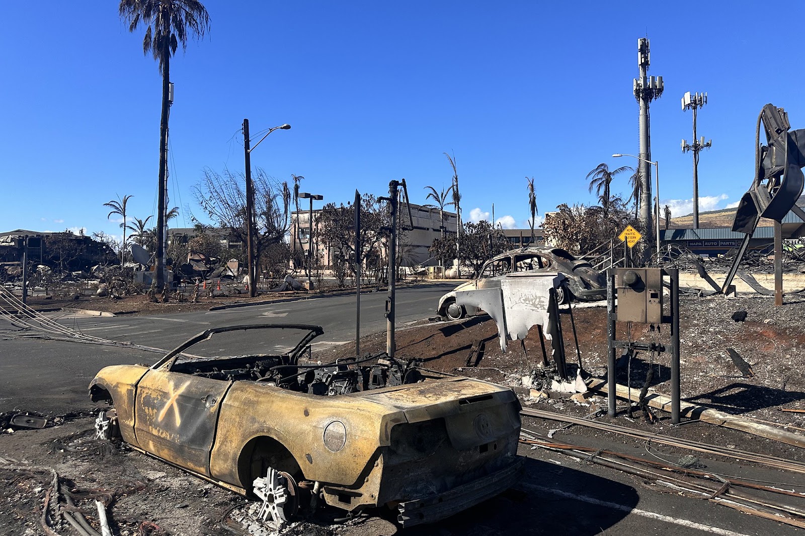 burned car, Lahaina