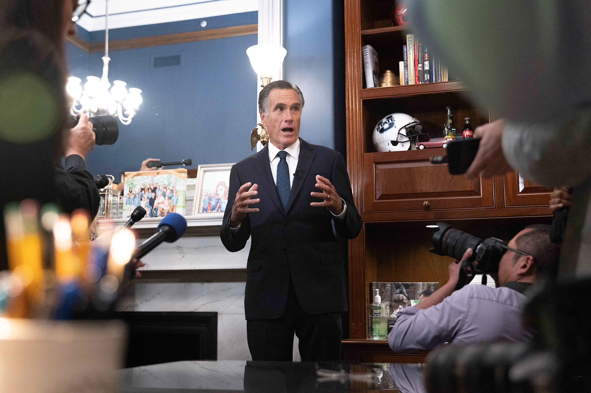 Mitt Romney retires