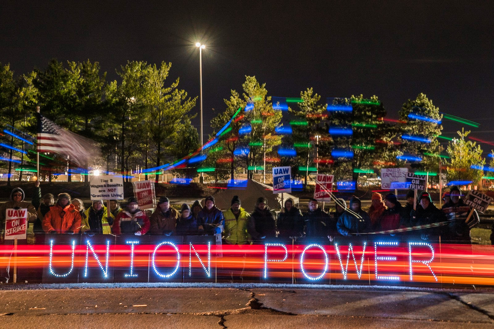 U.S. labor, unions, autoworkers, strike, picketing, graveyard shift