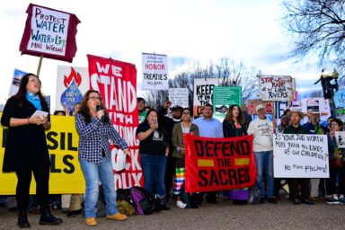 environment, climate crisis, Greenpeace protests, Dakota oil pipeline