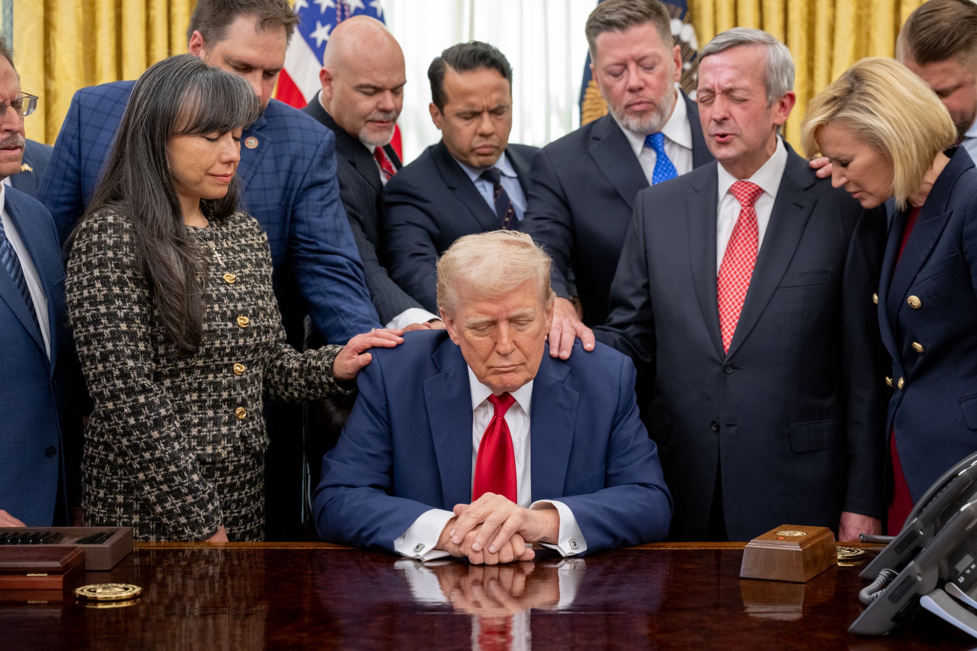 Donald Trump, White House Faith Office, Praying