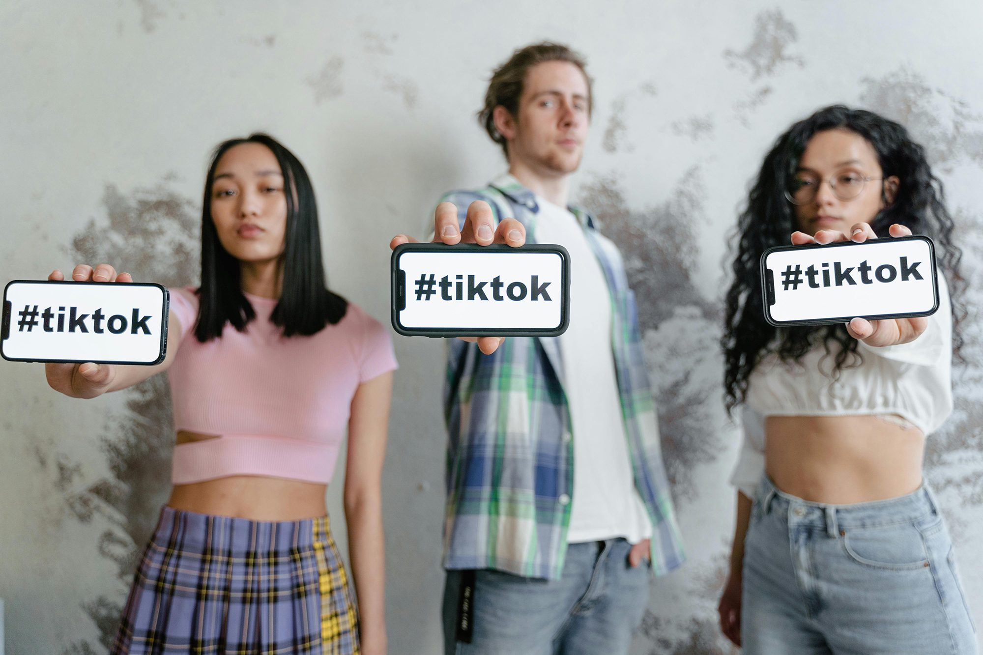 young adults, teens, cell phones, TikTok