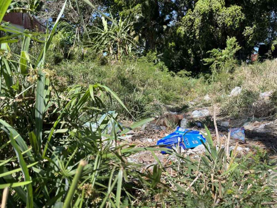 Illegal dumping, trash, chemical products, Cayo Santa María.