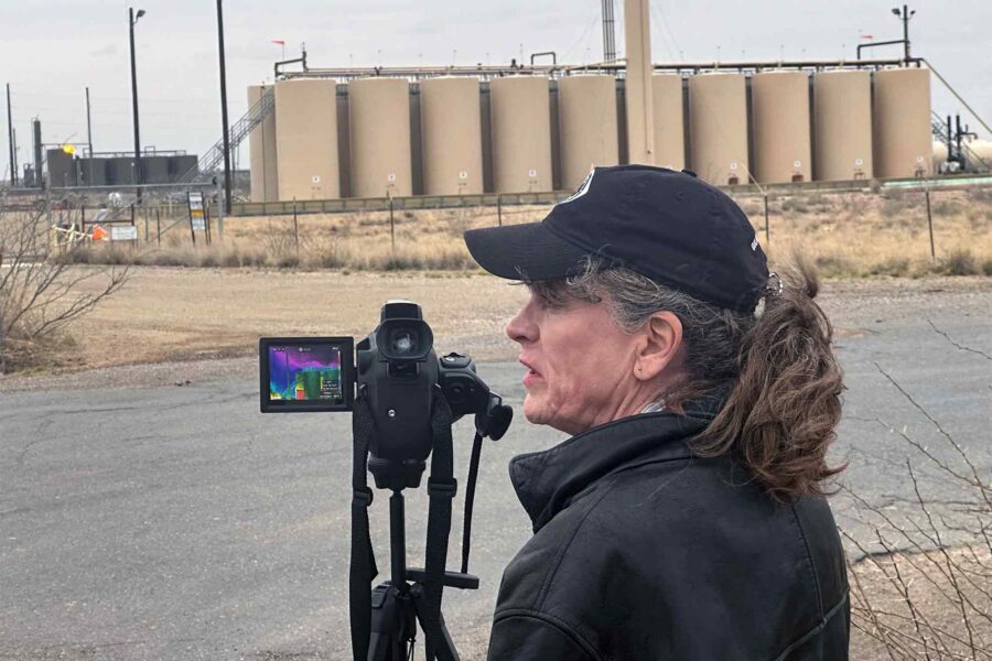 Sharon Wilson, camera, site
