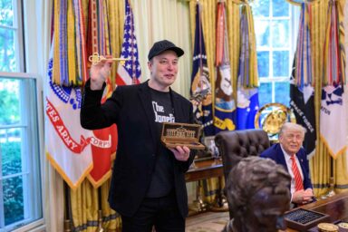 Donald Trump, Elon Musk, gold key, White House