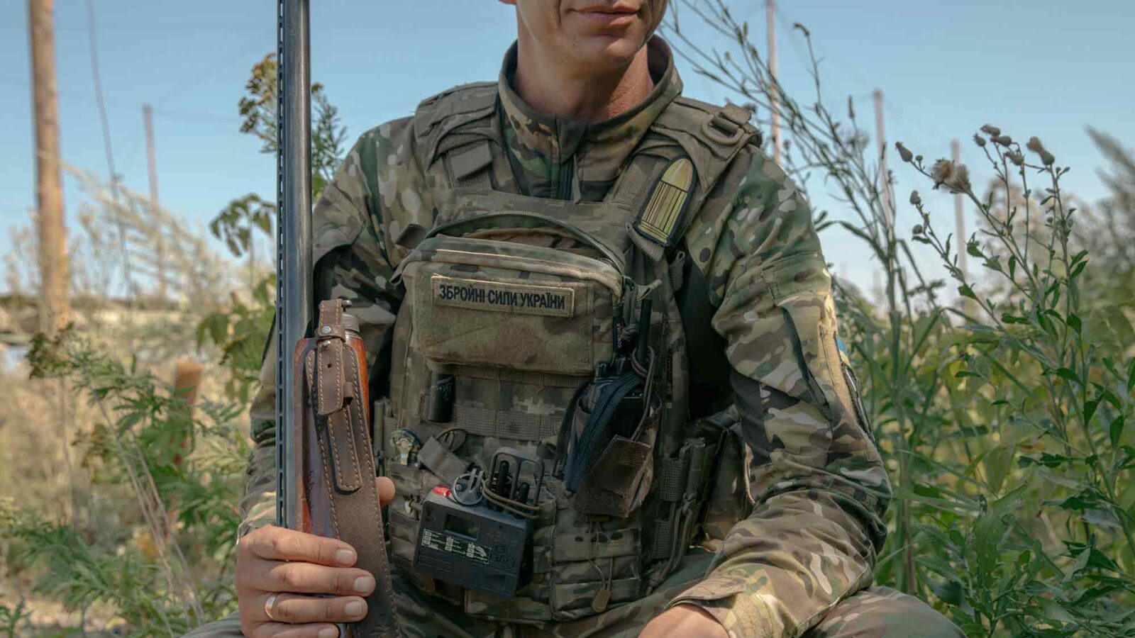 In Donbas, a Highway Under Siege, and the Soldiers Trying To Shield It