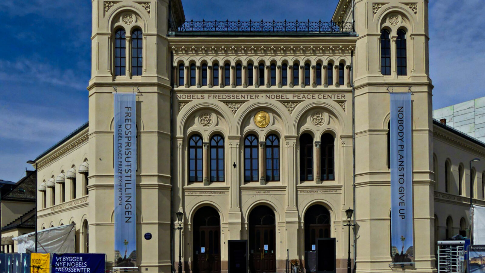 3 Scientists Awarded Nobel Prize in Physics for Quantum Mechanics Work