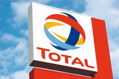 Total, sign, Laurent Vincenti