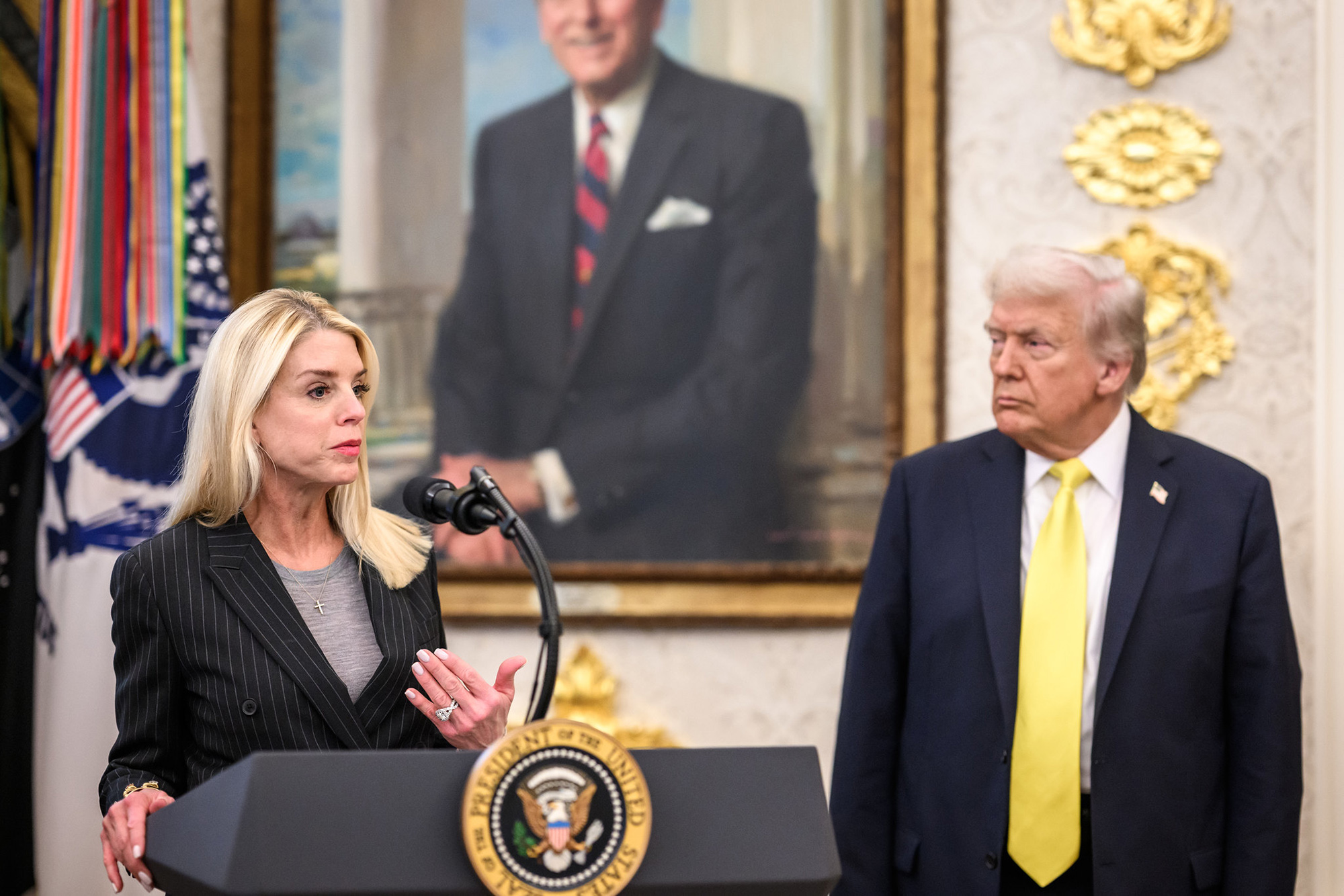Trump, Pam Bondi, White House
