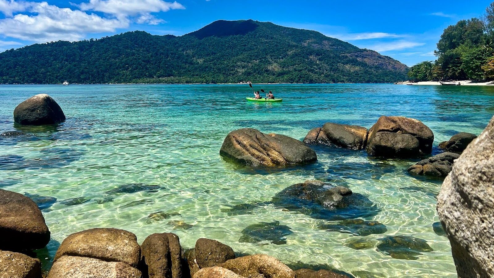 Koh Lipe: Thai Island Where Ocean Water Stays Swimming Pool Clear 80 Feet Down