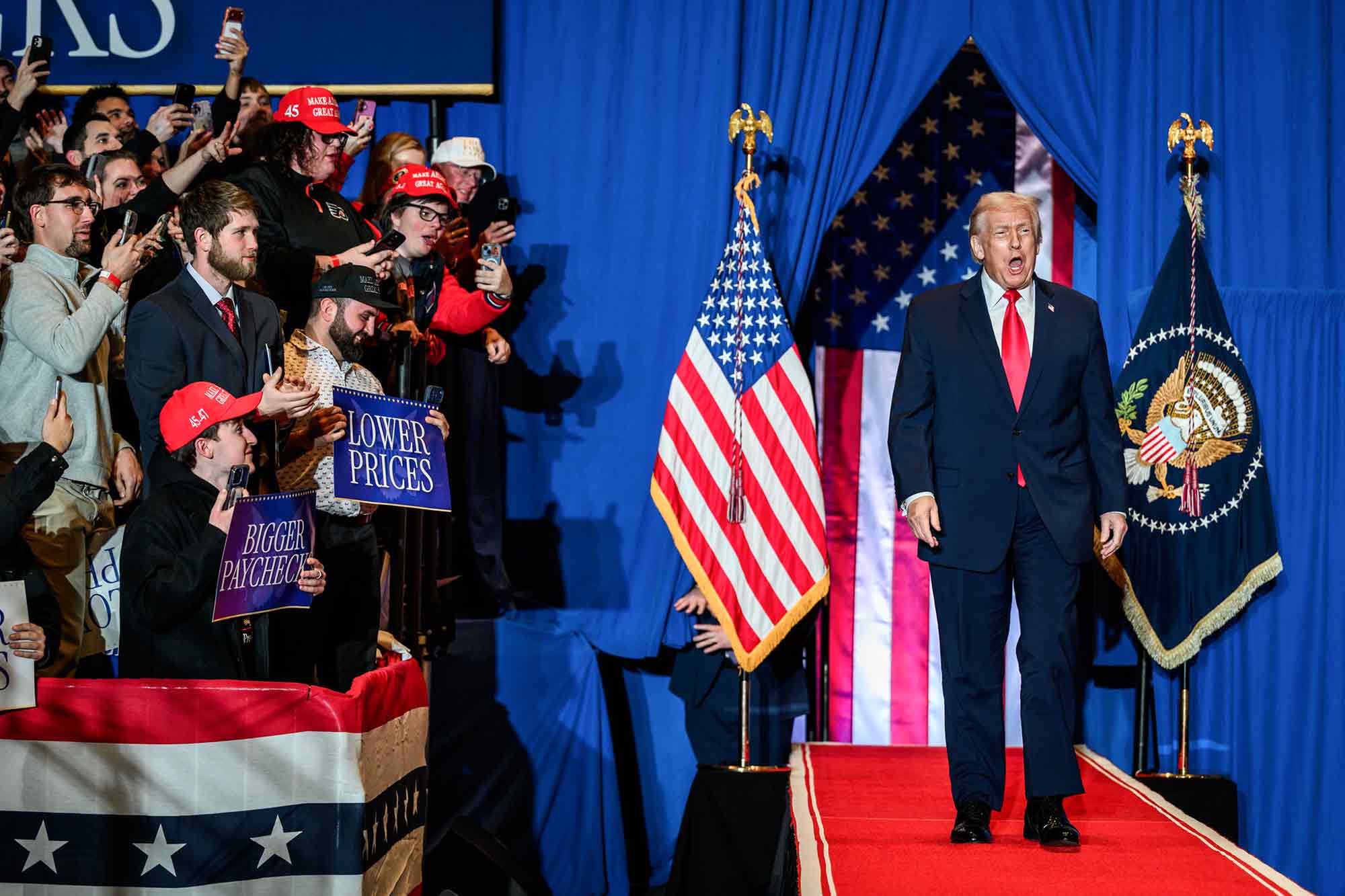 Donald Trump, delivers remarks, economy, Mount Airy Casino Resort