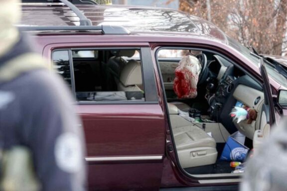 Inside, Renee Nicole Good, Honda Pilot