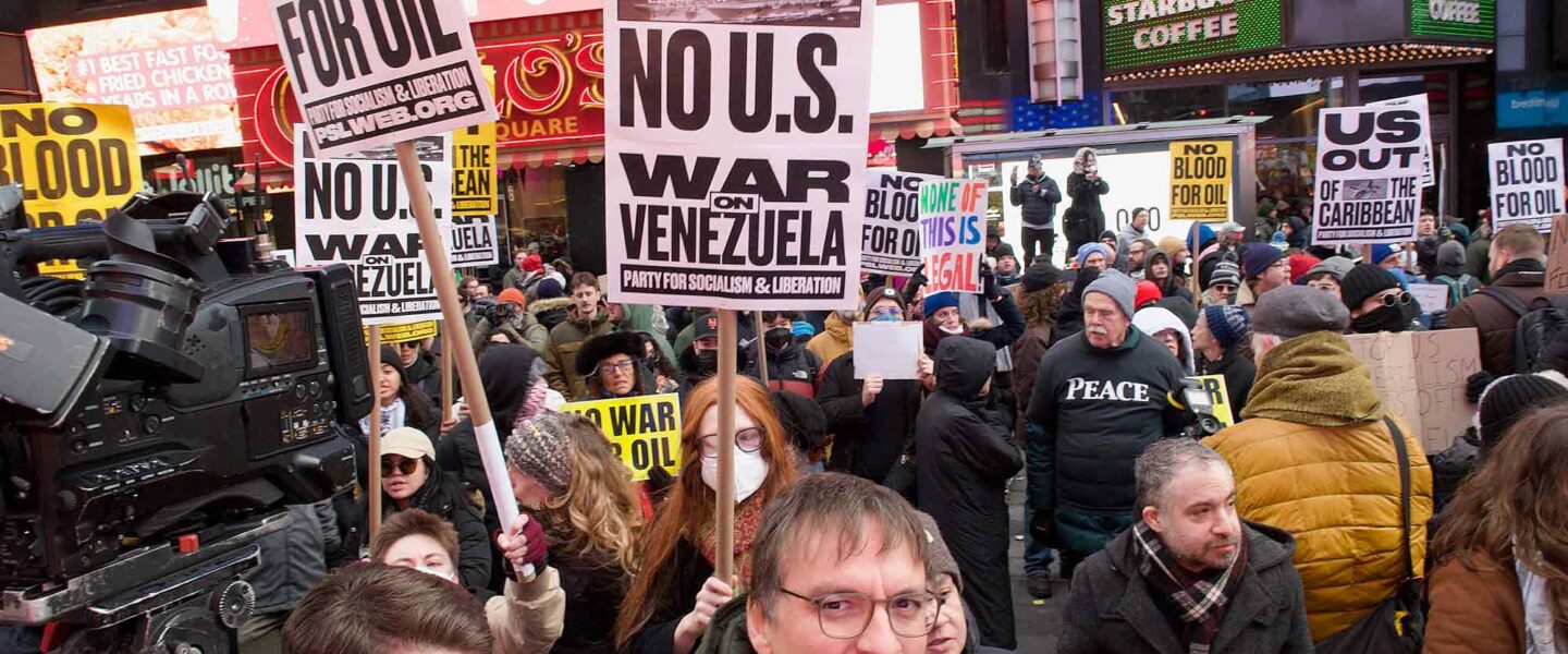 Protestors, Times Square, invasion, Venezuela, kidnapping, Nicolás Maduro
