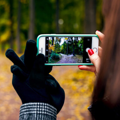 tech, mobile phones, security, sophisticated spyware, zero-click attacks, safety tips