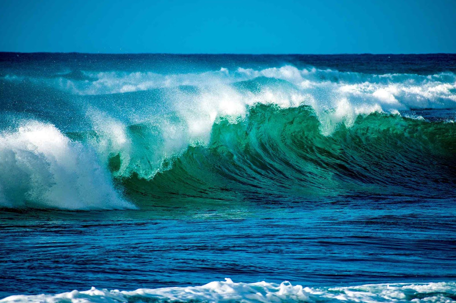 Ocean, waves, day time